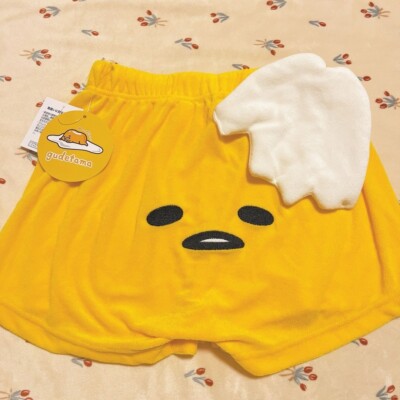 Sanrio Gudetama Face Pattern Shorts Women's Pants M size Yellow With Tag in 2023