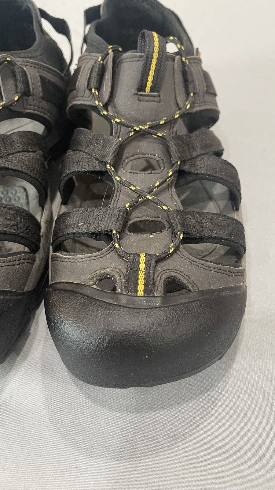 Sandali sportivi Keen da uomo impermeabili taglia 11