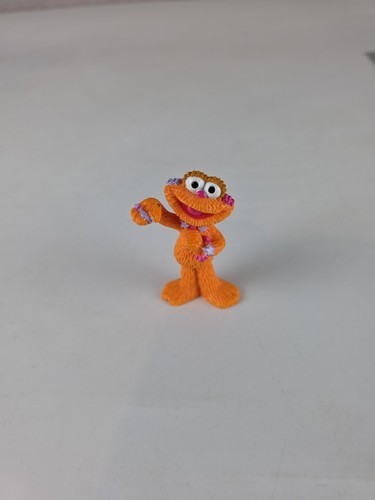 Vintage Sesame Street Zoe Figure, furchester Hotel - Picture 2 of 7