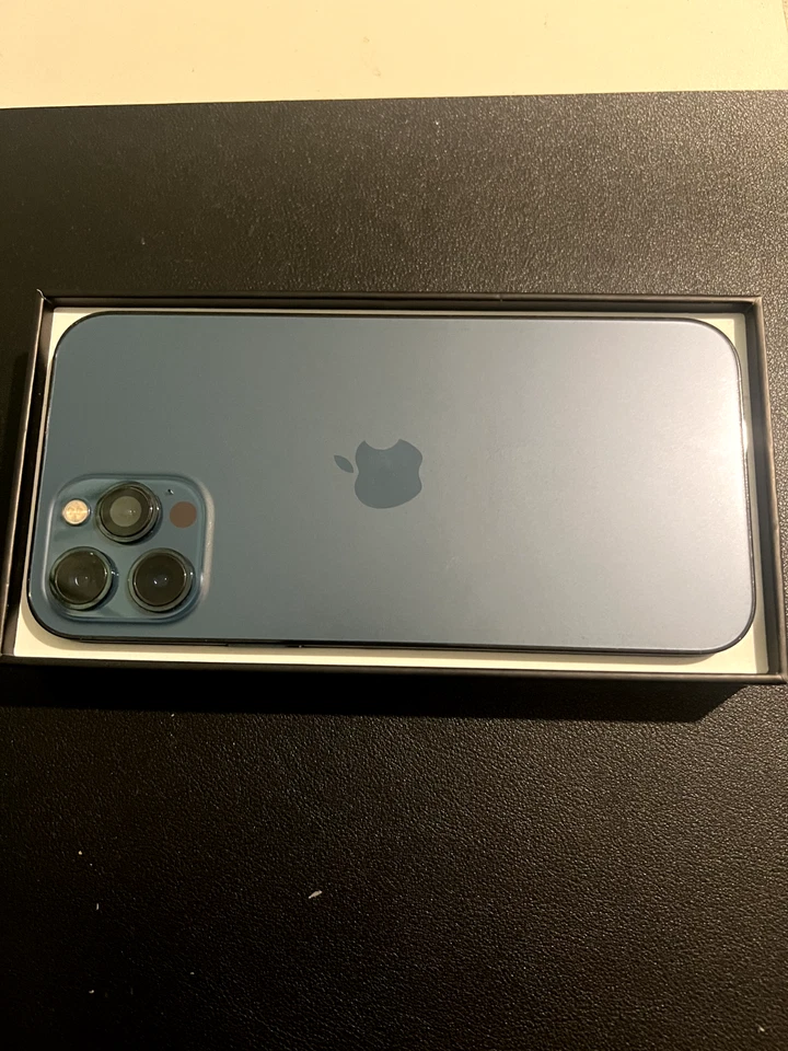 Apple iPhone 12 Pro Max - 128GB - Pacific Blue mit OVP - Top Zustand - Bild 2 von 4