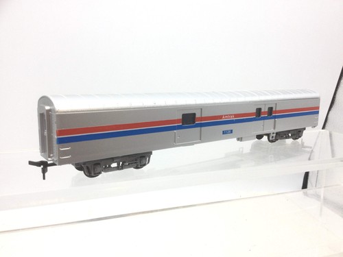 Con-Cor Spur HO Amtrak Gepäckwagen 1126 | Zustand: Used