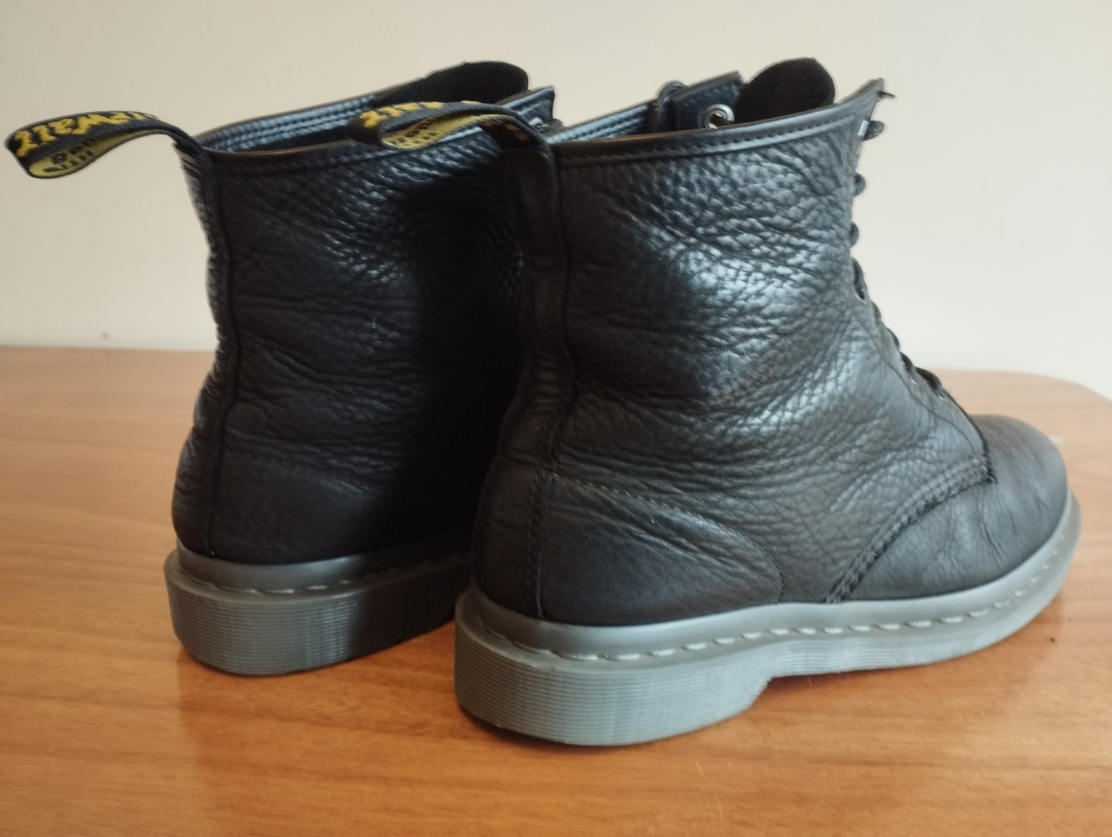 Men's Dr Martens Leather Boots UK Size 10/10.5 - Great Condition! image 3
