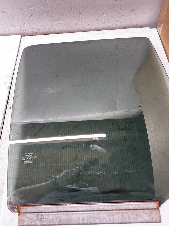 96-05 S10 BLAZER JIMMY BRAVADA CONDUCTOR LADO IZQUIERDO VENTANA TRASERA PUERTA CRISTAL OEM Foto 3 de 4