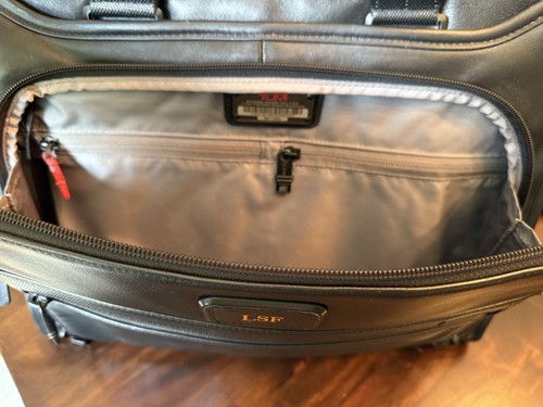 TUMI Alpha 2 Leather Expandable Organizer Laptop Brief w Removable Mono Plate - Afbeelding 5 van 16