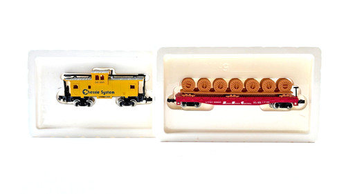 BACHMANN SPUR N - 70750/53-1039-02 - SANTA FE FLACHWAGEN MIT HOLZSCHEIT & SCHACHSBEGLEITWAGEN | Zustand: Used