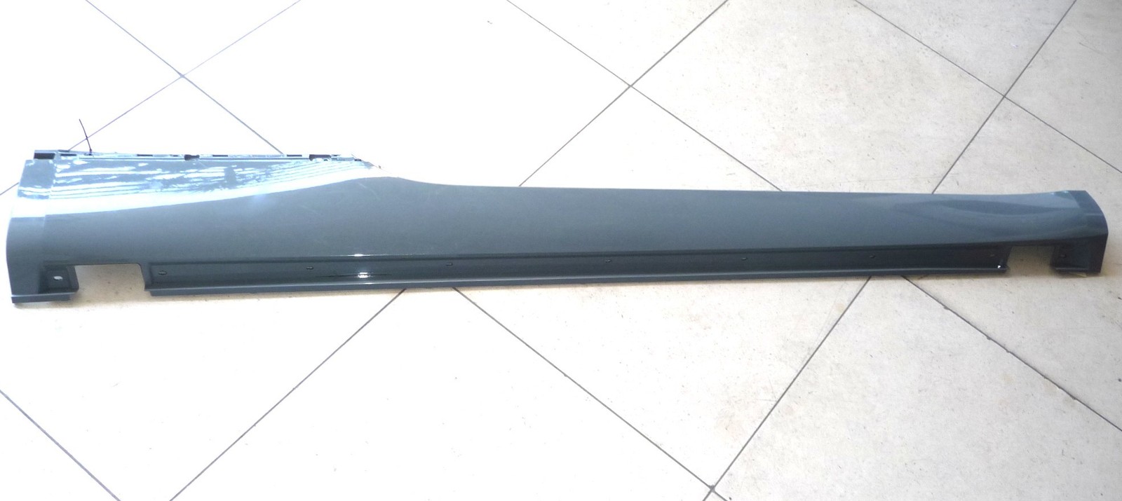 2019-2024 Bentley Continental GT Right Side Member Rocker Molding 3SD853852F OEM
