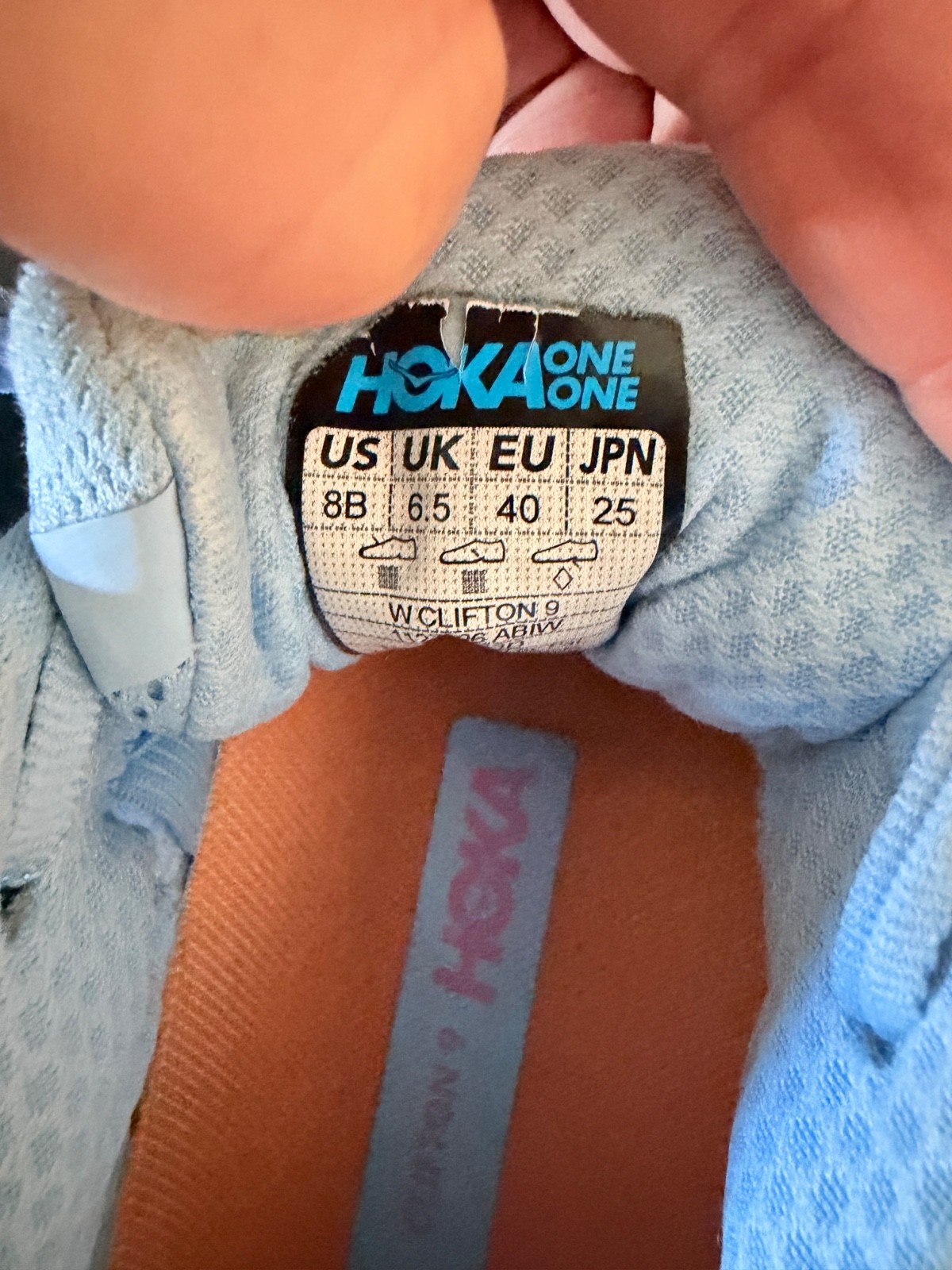 Hoka One One Womens 8 B Clifton 8  Running Shoes *STAINS* thumbnail 5