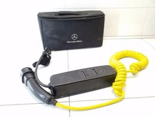 Mercedes-Benz B W246 W242 2015 Batterieladegerät zusätzlich BOS82342 Mercedes-Benz B W246 W242 2015 Batterieladegerät zusätzlich BOS82342