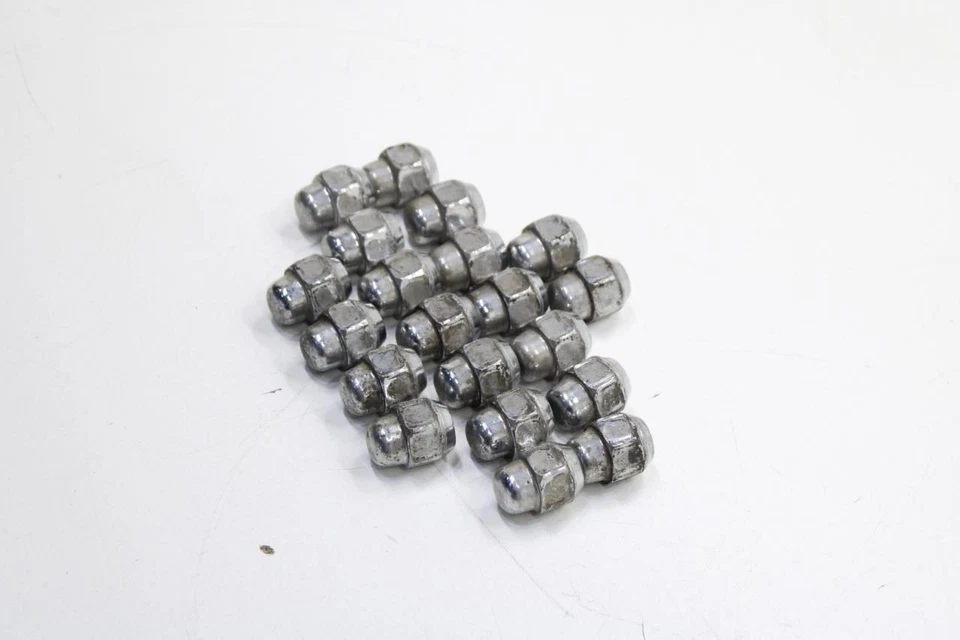 Juego de 20 tuercas de rueda Hyundai Sonata SE 1999-2025 52950-14140 52951-31330 OEM Foto 2 de 4