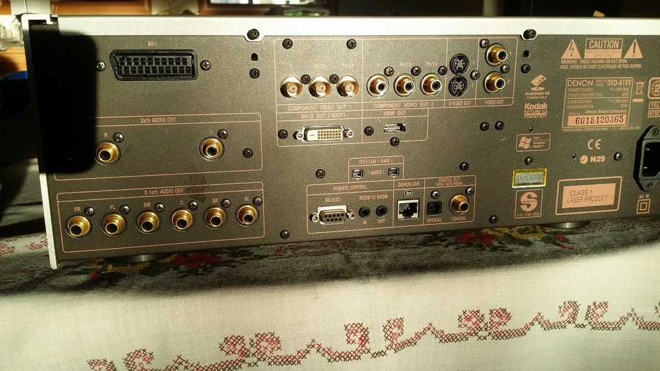 Reproductor de DVD-A1SV, DVDVideo+Audio/SACD/CD DE ALTA CALIDAD AUDIÓFILO EN ESTEROIDES Foto 4 de 4