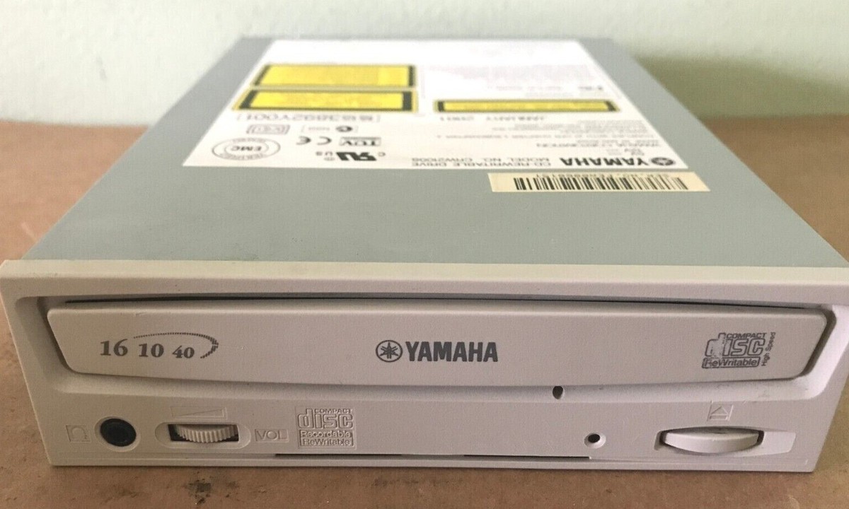 YAMAHA CRW3200IX-VK CD-R/RWドライブ 2001年 YAMAHA CRW3200IX-VK CD-R/RWドライブ 2001年 YAMAHA CRW3200IX-VK CD