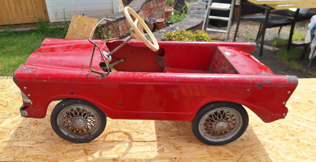 Vintage Tri-ang Pedal Car Circa 1950's Good Working Order Needs Some  TLC :)