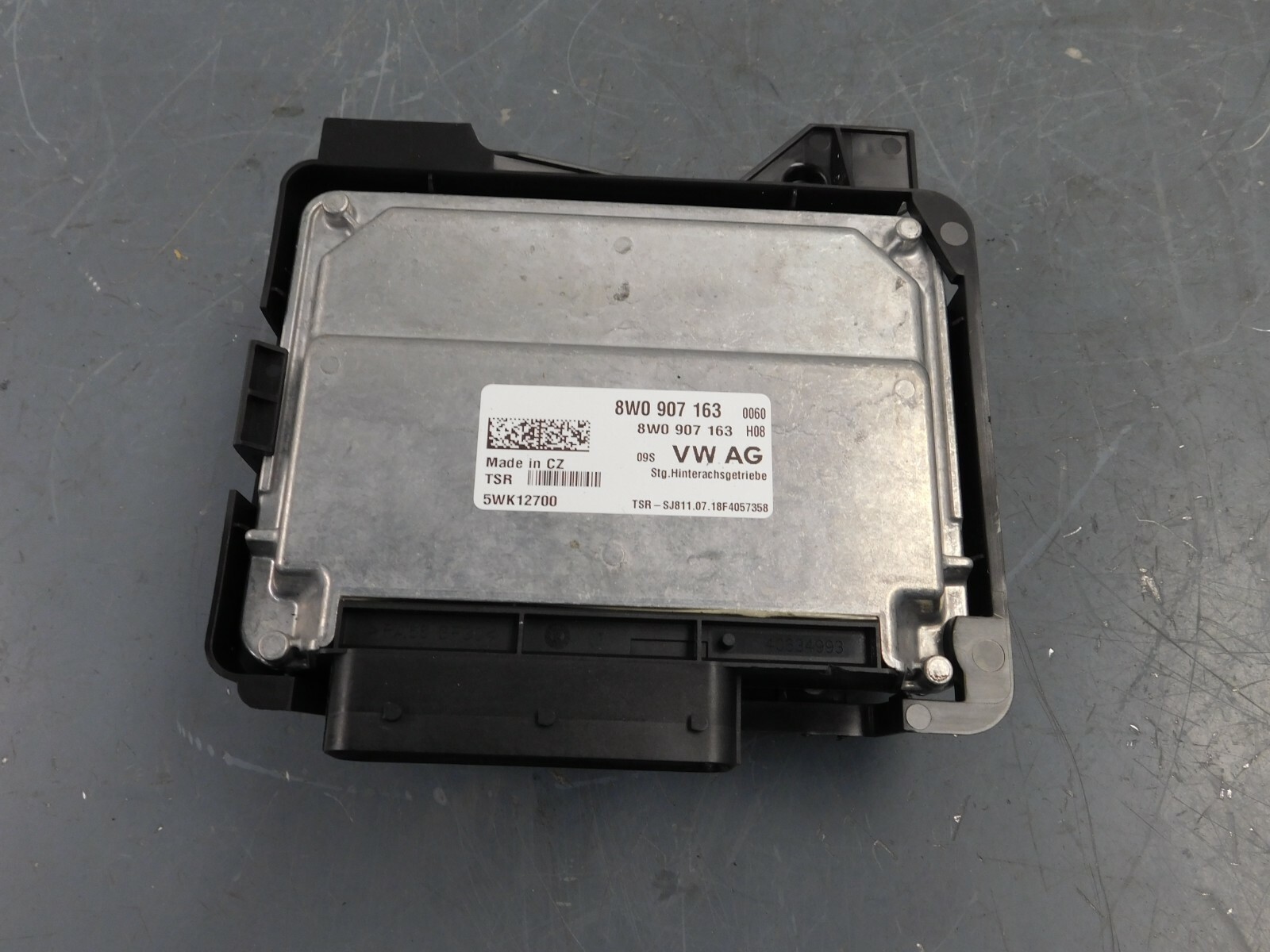2019 20  Lamborghini Urus 4WD Control Unit #1064 C2