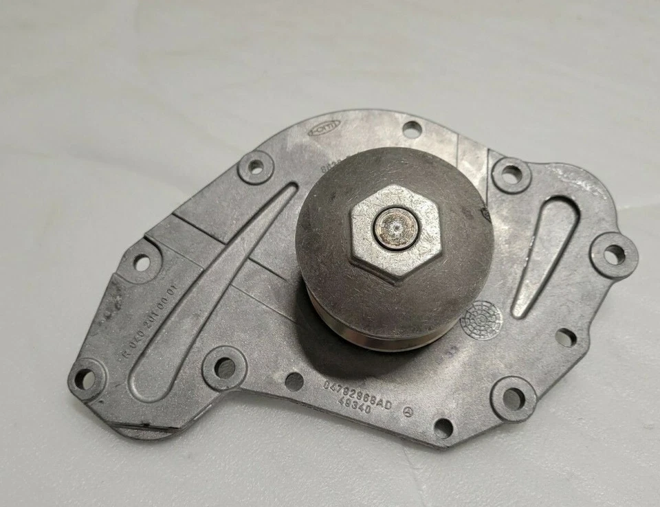 Nueva bomba de agua original Mopar para Dodge Chrysler 3,5 L 4,0 L 04792968 Foto 3 de 4