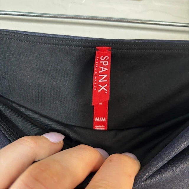 Leggings Spanx de cuero sintético para mujer medianos azul marino oscuro prendas moldeadoras 27" Foto 4 de 4