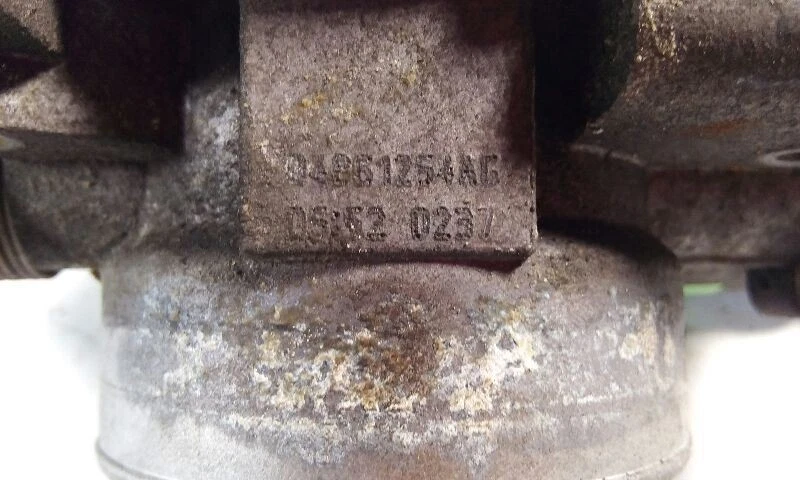 03-07 Dodge Caravan Cuerpo del acelerador Conjunto de válvula de acelerador 3,3 L Foto 3 de 4