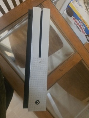 Microsoft Xbox One S 1tb - White *console only* COSMETIC DAMAGE TESTED 