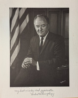 VICE PRESIDENT HUBERT HORATIO HUMPHREY JR (HHH) AUTOGRAPHED 8x10 PHOTOGRAPH