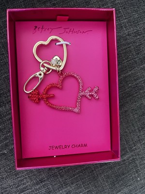 NEW! Betsey Johnson Pink HEART WITH ARROW Rhinestone Keychain Bag Charm
