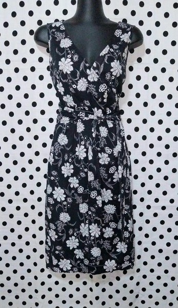 Black & White Floral Lightweight Cotton Wrap Dress - Size M-L - Cherry Blossom 