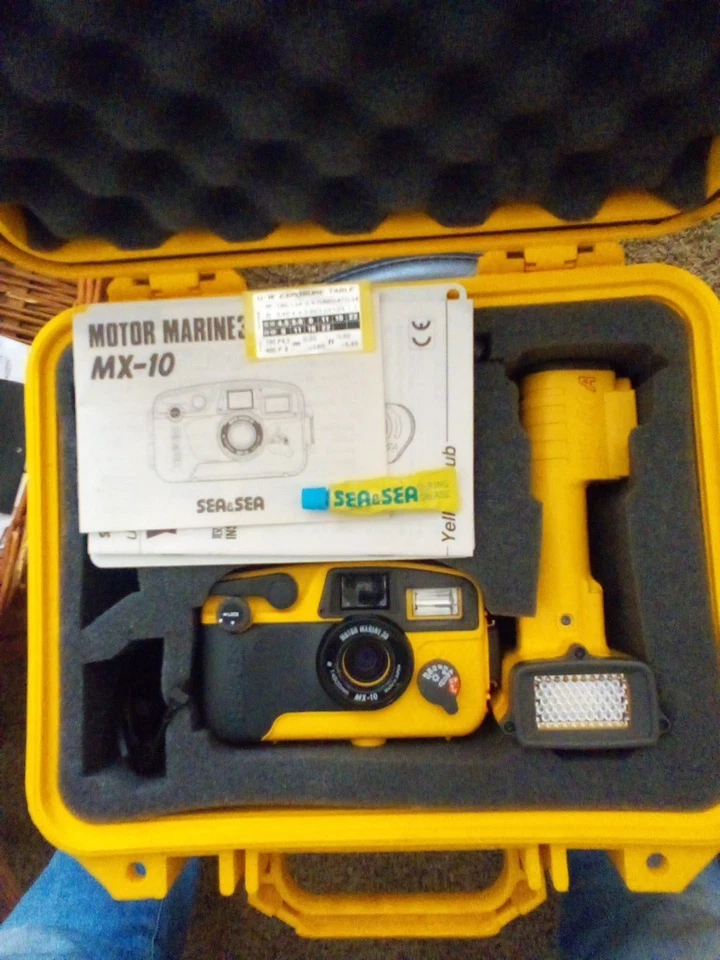 Cámara submarina SEA&SEA Motor Marine II-EX + Flash estroboscópico YS-60 TTL/S + Estuche Foto 2 de 3