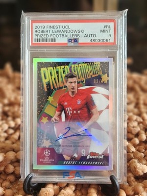 2019 Topps Finest Robert Lewandowski Prized Footballers Refractor Auto /25 PSA 9