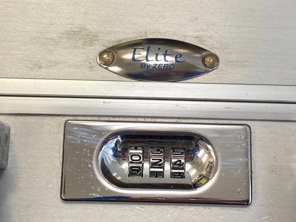 Maleta de mano Zero Halliburton aluminio vintage años 90 Foto 2 de 4