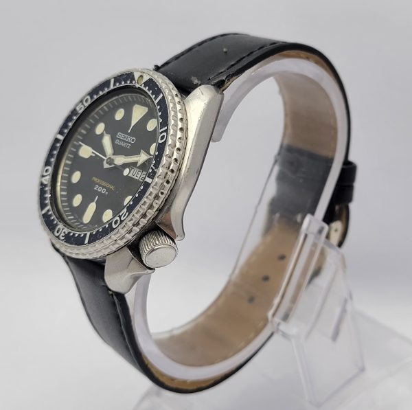 SEIKO 7548-7010 Diver Quartz Professional 200M Vintage Men's