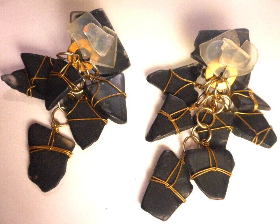 Серьги-клипсы висячие кластеры из морского стекла с проволокой из окрашенного черного золота 3 дюйма - Изображение 2 из 4