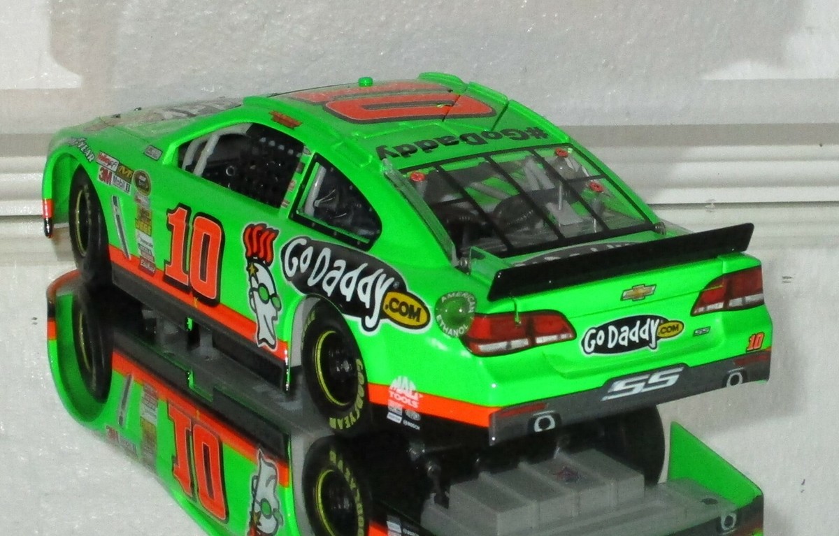 2013 DANICA PATRICK #10 GODADDY.COM 1/24 CAR#290/3504 2013 DANICA PATRICK #10 GODADDY.COM 1/24 CAR#290/3504