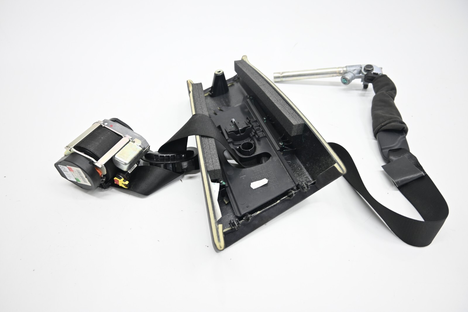 ⭐ 14-21 Maserati Ghibli Front Left Driver Upper Seat Belt Retractor Black Oem