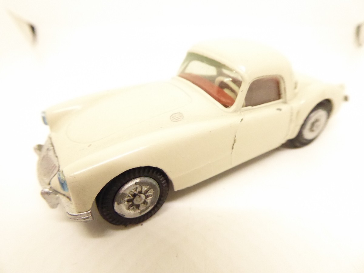 B23 1:43 TEKNO DENMARK 824 MGA MG A 1600 RED GOOD COND. REPAINT