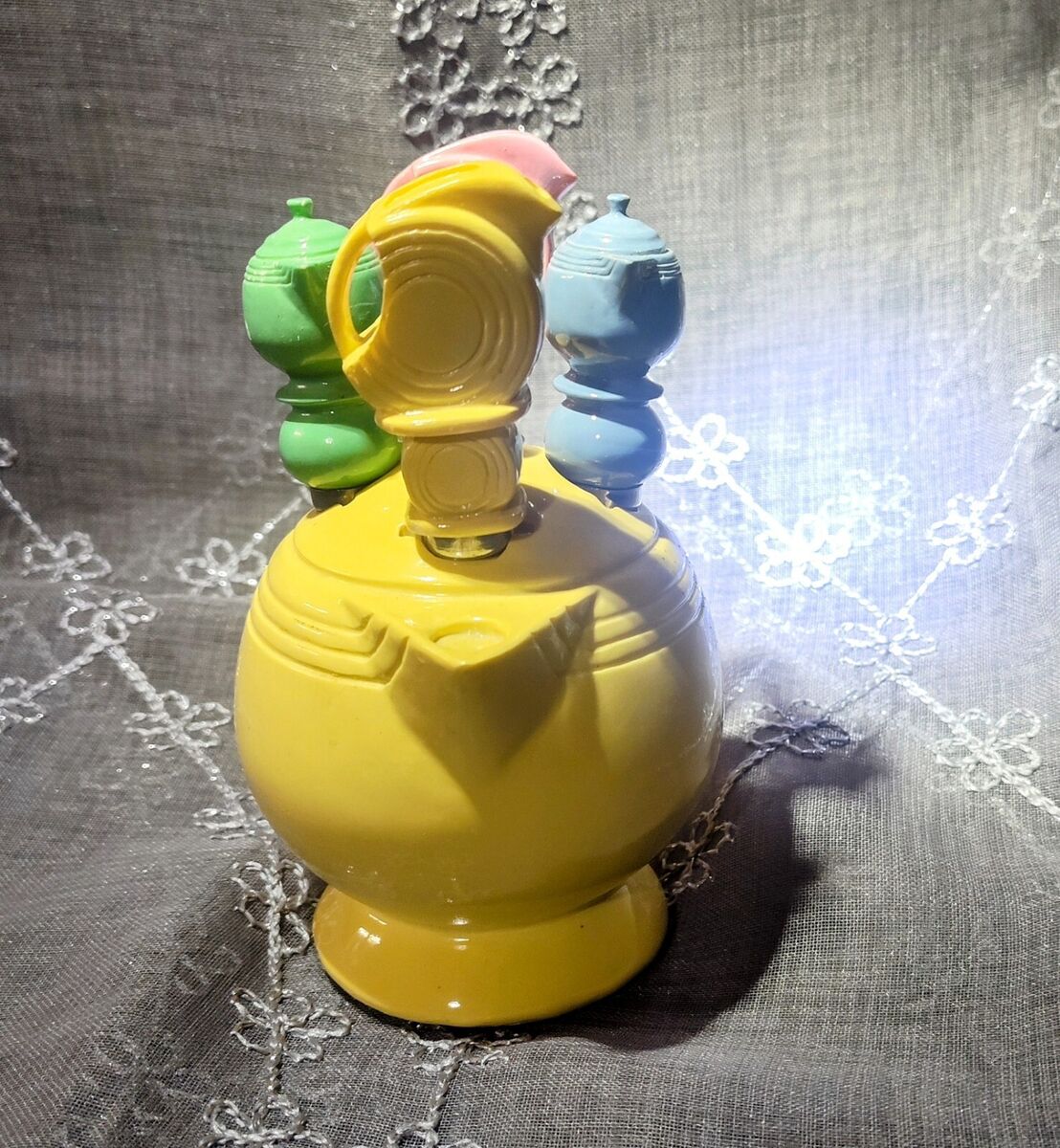 Fiestaware Vintage 5 Piece Mini Teapot Canape Set With 4 Fiestaware Vintage 5 Piece Mini Teapot Canape Set With 4