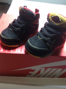 black and red jordans size 5