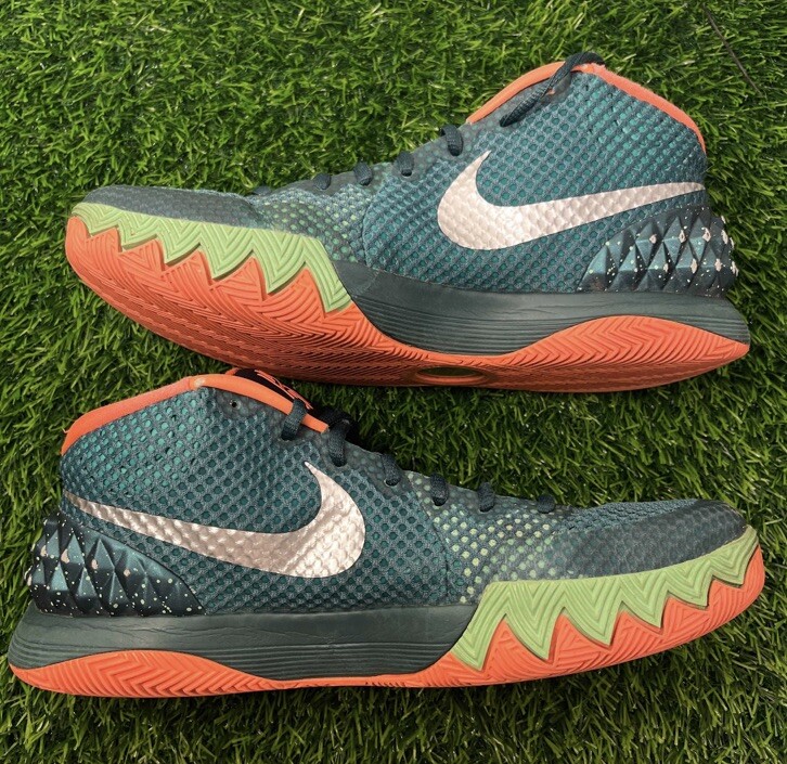 Nike Kyrie 1 Flytrap 2015 Emerald Green Size 9.5 Sneakers w/ Box