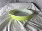 VTG PYREX LIME GREEN 8" ROUND CAKE / PIE PAN 227 BAKING  CASSEROLE
