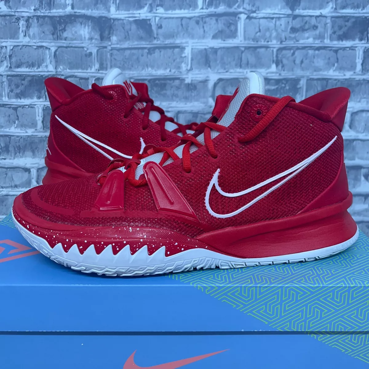 Kyrie top red shoes