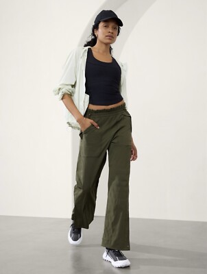 Athleta Trekkie High Rise Parachute Pant Size 10 Aspen Olive