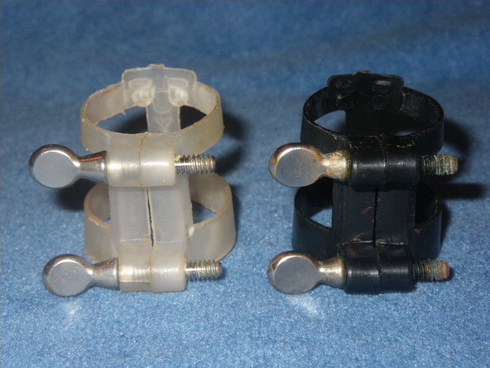 2 LUYBEN Bb SOPRANO CLARINET LIGATURE - BLACK & TRANSLUCENT WHITE OPAQUE PLASTIC