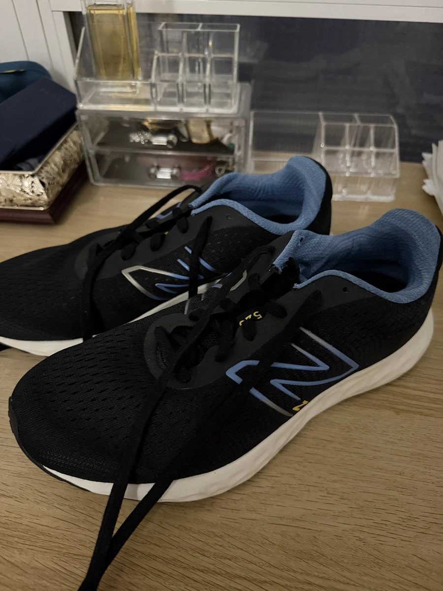 New Balance Negras Azul