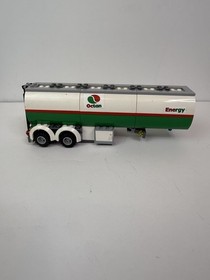 Lego City set 3180 Tank Truck Mostly Complete w Instructions and Minifigure