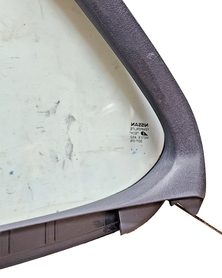 2000–2006 Nissan Sentra Rear Right Vent Window Glass 82303-4Z000 OEM - Image 4 of 4
