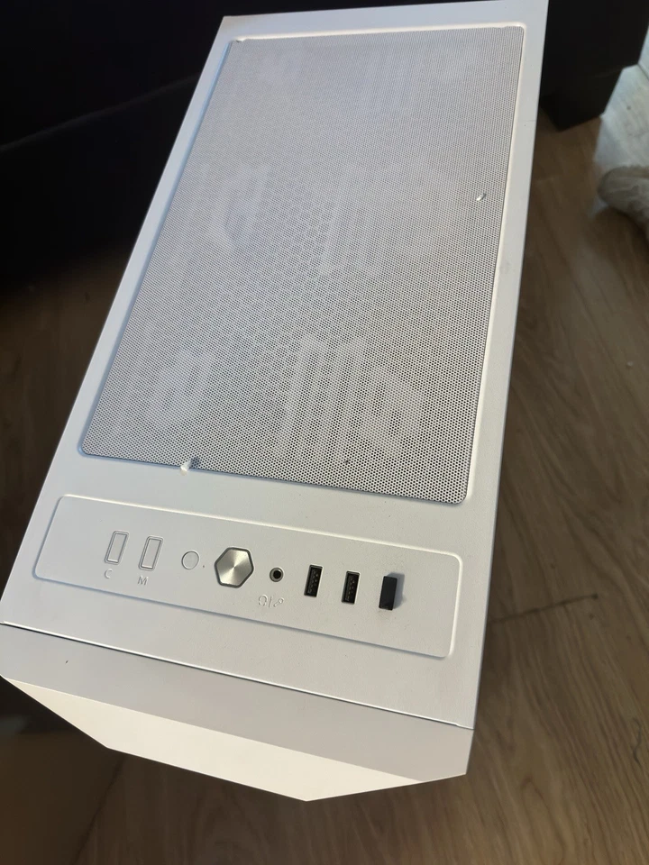 Lian Li Lancool II mesh C RGB Snow Mid Tower Case - White - Image 4 of 4