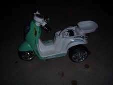 NEAT KIDSZONE KIDS RIDE-ON SCOOTER BIKE 3 WHEELER MOTORBIKE 6V BATTERY POWERED