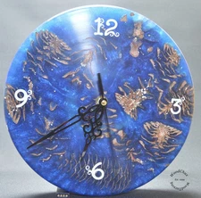 Handmade Wall Clock Pine Cones & Resin Hand Crafted USA 411a