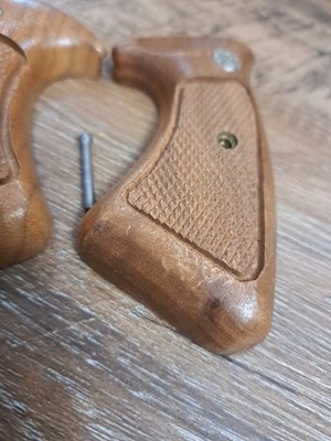 FACTORY SMITH & WESSON J FRAME Square TARGET GRIPS S&W WOOD GRIP