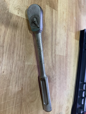 #ad Husky Ratchet CS 41 G 1 2”Drive Vintage With Oil Port Made In USA $12.79