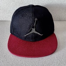 Michael Jordan 'Jumpman' Nike Metal Logo Black Red Hat Cap Snapback YOUTH HAT