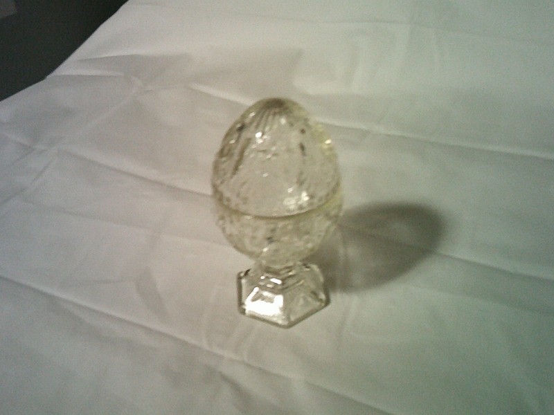 Vintage Avon 1980's Crystal Clear Pedestal With Lid