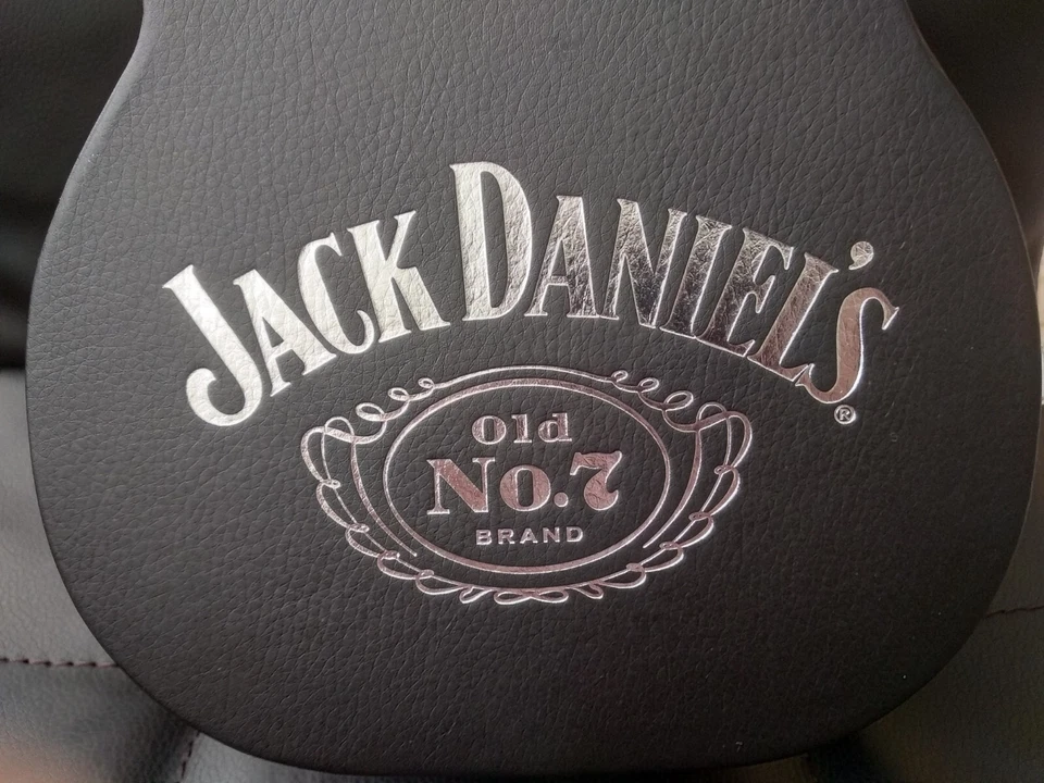 WHISKY JACK DANIELS LIMITED EDITION COLLECTABLE GUITAR CASE BOX STOPPER Original - Image 2 of 4